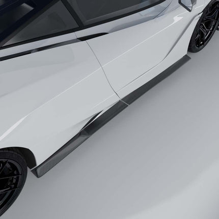 McLaren 750S carbon fibre kit installed on car