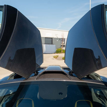 McLaren 720S carbon side skirt
