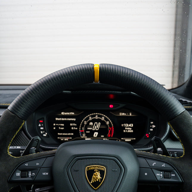 Lamborghini Urus carbon fibre steering wheel stitching