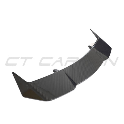Lamborghini Urus carbon roof spoiler detail