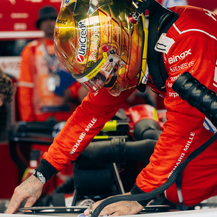 Ferrari Lewis Hamilton Singapore 2026 Special Edition Helmet, 1:1 Scale (LS0OT3065EXT0001f170), image 3