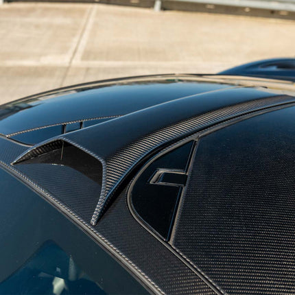 McLaren 720S carbon fibre roof scoop CT Design close up weave