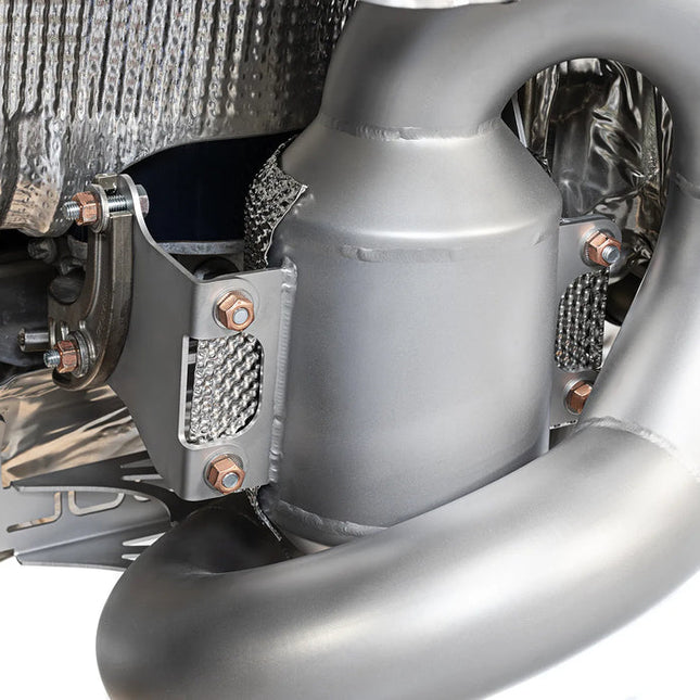SOUL 992.2 GTS valved exhaust installed detail