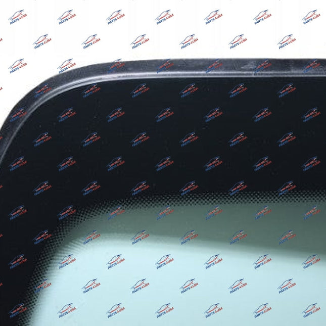 Ferrari 458 Italia Coupe Windshield, Aftermarket 1-to-1, Part Number: 81362600